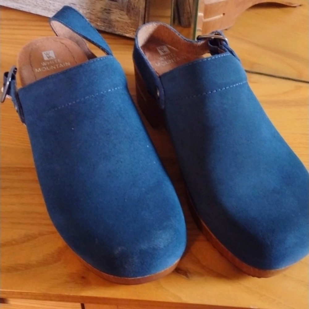 White Mountain Navy Clogs